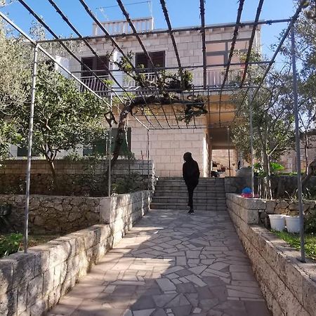 شقة Big House For 14 People In Centre Of لومباردا المظهر الخارجي الصورة